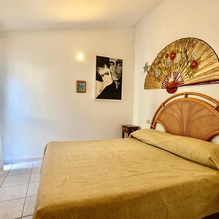 公寓式酒店 With Swimming-pool In Costa Paradiso, 6 Beds With Private Outdoor Area 帕拉迪索海岸