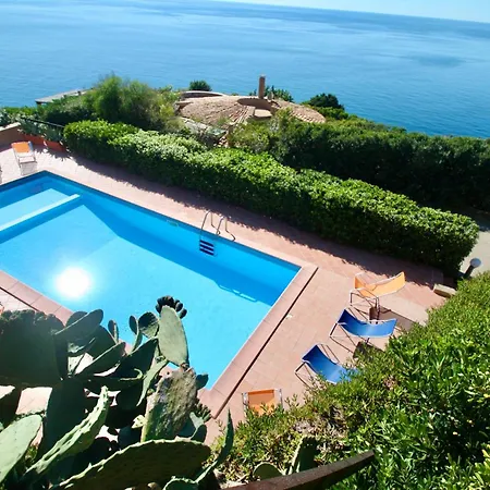 公寓式酒店 With Swimming-pool In Costa Paradiso, 6 Beds With Private Outdoor Area 3*