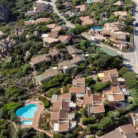 With Swimming-pool In Costa Paradiso, 6 Beds With Private Outdoor Area Apartmanhotel 3*